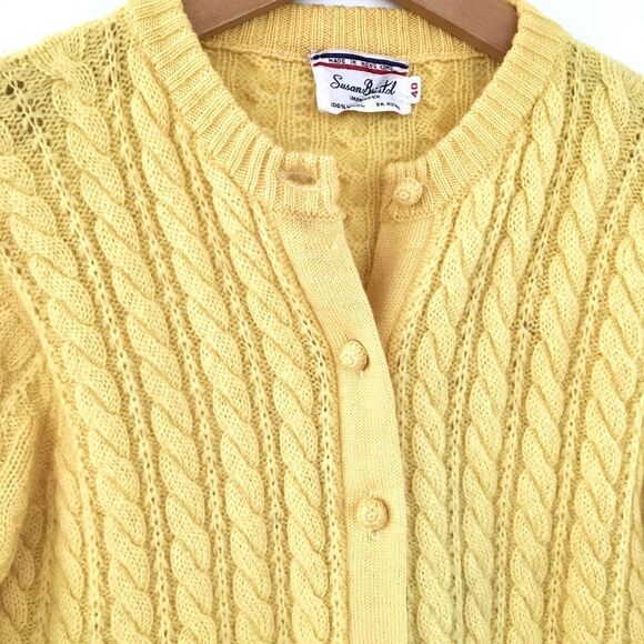 Vintage | canary yellow | 100% wool | Cable Knit cardigan Sweater - Picture 7 of 12